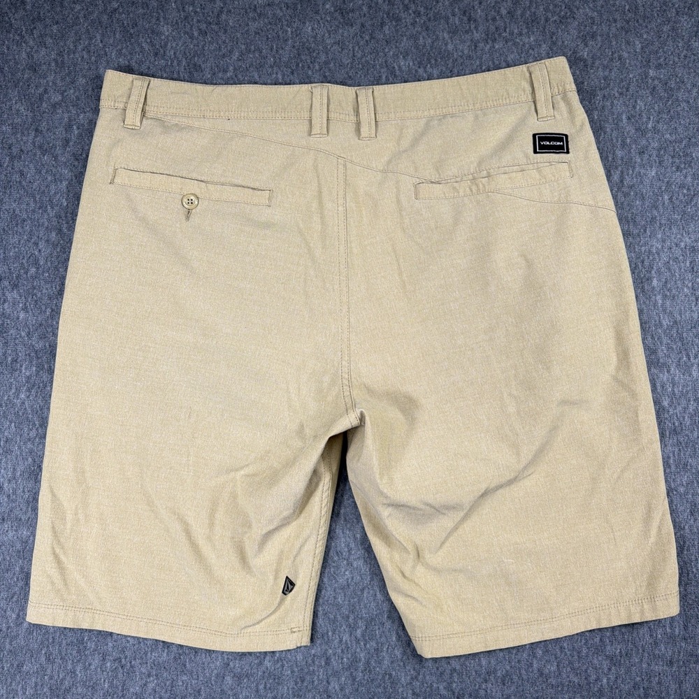 Volcom Surf & Turf Men 36 Tan 4Way Stretch Hybrid Shorts Skate Beach Breathable - Picture 3 of 6